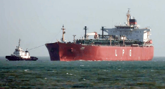 ಮಧ್ಯಪ್ರಾಚ್ಯ ಉದ್ವಿಗ್ನತೆಯ ನಡುವೆಯೂ ಎಲ್‌ಪಿಜಿ ಪೂರೈಕೆ ಸ್ಥಿರ: ‘ಶಿವಾಲಿಕ್’ ಹಡಗು ಮುಂದ್ರಾ ಬಂದರಿಗೆ ಸುರಕ್ಷಿತ ಆಗಮನ