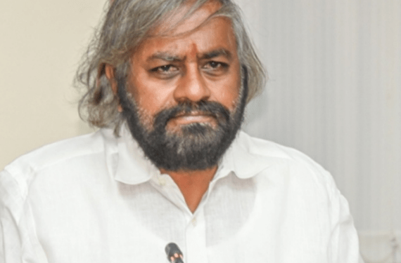 ಆನೆಗಳ ಸ್ನಾನ 100 ಅಡಿ ದೂರದಲ್ಲಿ ನಿಂತು ನೋಡಲಷ್ಟೇ ಅವಕಾಶ: ಈಶ್ವರ ಖಂಡ್ರೆ