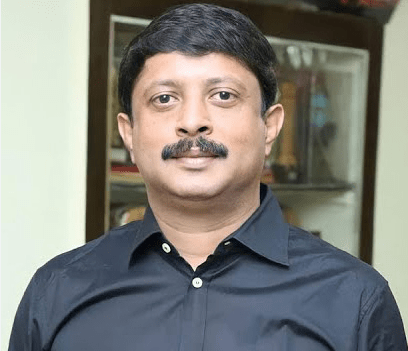 ವೇಷ ಮರೆಸಿ ಪ್ರಯಾಣಿಸಿದ ಸಚಿವರಿಗೆ ಸಿಕ್ಕಿತೇ ಶಾಕ್?  ಕಂಡಕ್ಟರ್‌ಗೆ ತಟ್ಟಿದ ಸಚಿವರ ಬಿಸಿ!!