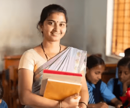 ಶಿಕ್ಷಕರ ಹುದ್ದೆಗಳಿಗೆ ಅರ್ಜಿ ಆಹ್ವಾನ: ಆನ್‌ಲೈನ್ ಮೂಲಕ ಅರ್ಜಿ ಸಲ್ಲಿಕೆ ಕಡ್ಡಾಯ