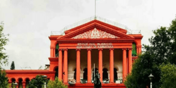 ಪತ್ನಿಗೆ ಮನೆಗೆಲಸ, ವೃದ್ಧ ಪೋಷಕರ ಆರೈಕೆಗೆ ಬಲವಂತ ಮಾಡುವಂತಿಲ್ಲ: ಕರ್ನಾಟಕ ಹೈಕೋರ್ಟ್ ಮಹತ್ವದ ತೀರ್ಪು