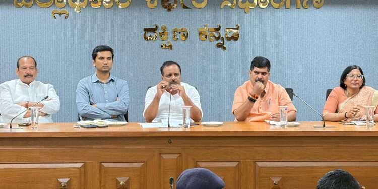 ಮಂಗಳೂರು ದಸರಾ- ವ್ಯವಸ್ಥಿತ ಸಿದ್ಧತೆಗೆ ಸಚಿವ ಯು.ಟಿ ಖಾದರ್ ಸೂಚನೆ